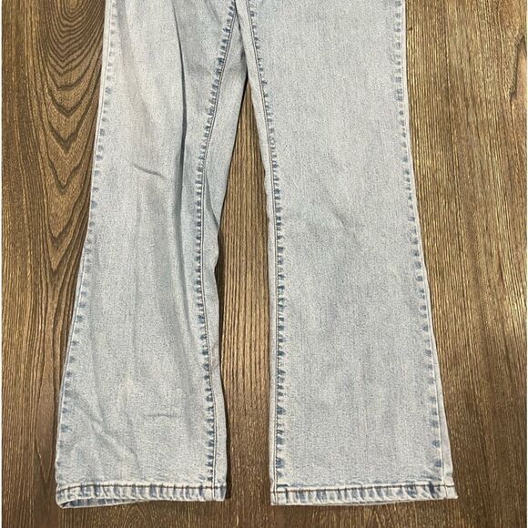 Levi's Boys Youth 550 Boot Cut Jeans Relaxed Fit Denim Light Wash Blue Size 10 - Picture 4 of 12